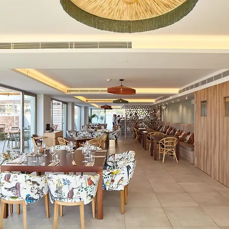 Salia شقة فندقية 4*